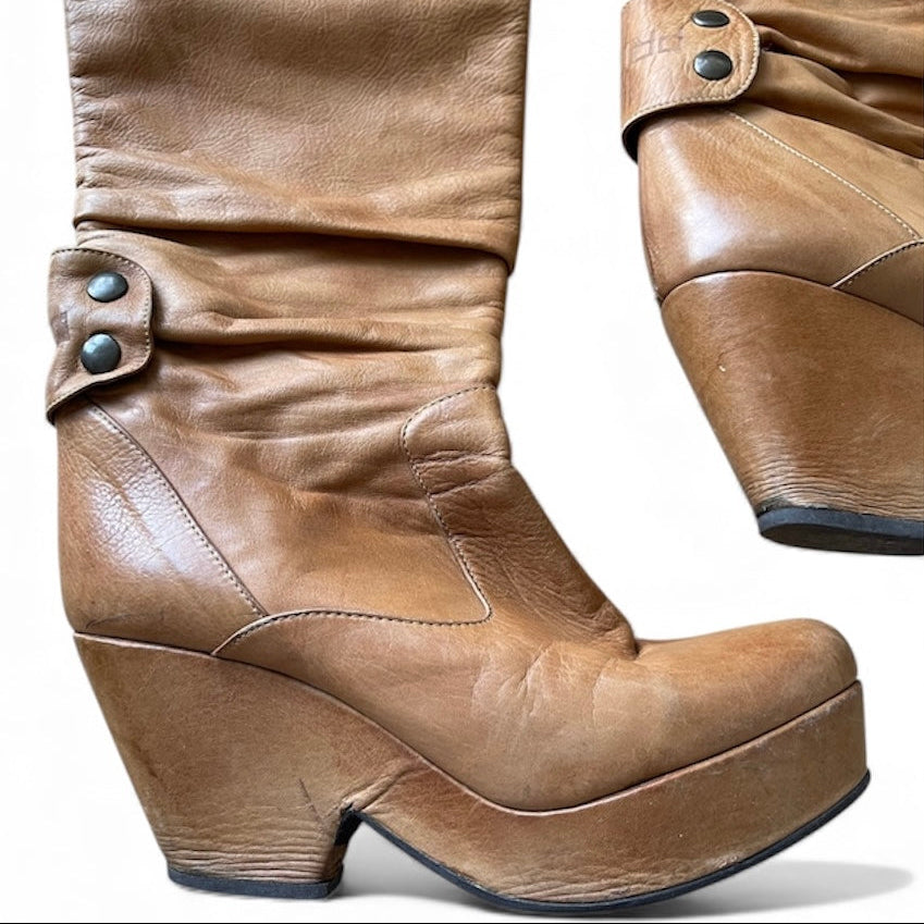 Bottes en cuir camel PROF à talon compensé et tige plissée, taille 38,5 pour pieds fins
