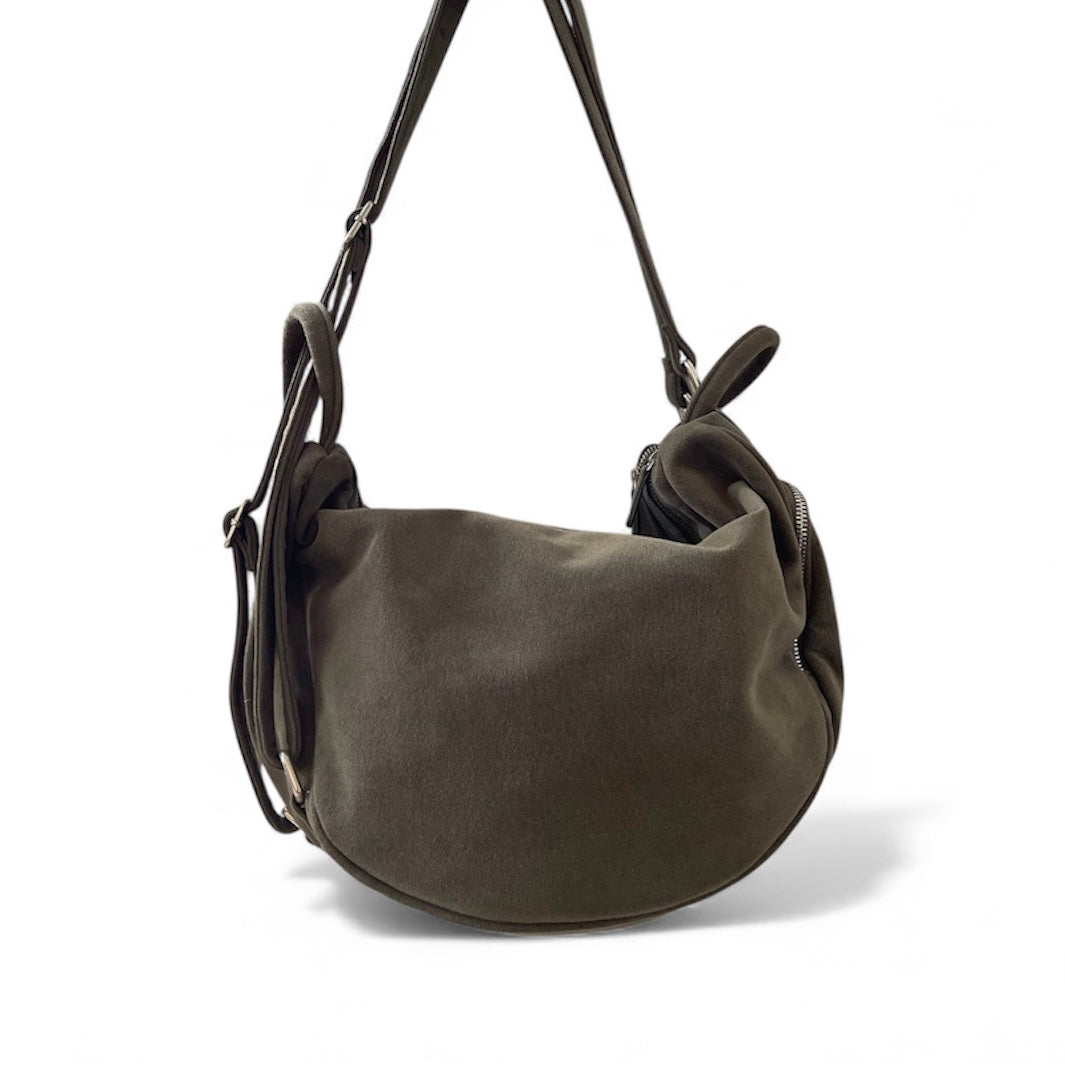 Sac besace en daim kaki avec bandoulière ajustable et fermeture zippée