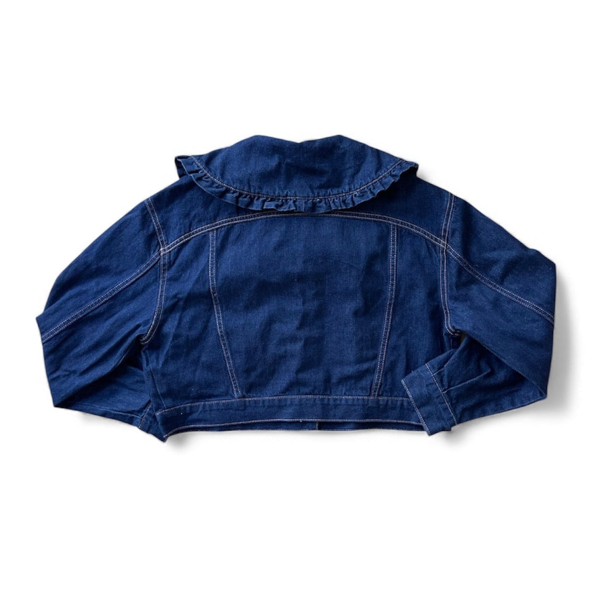 Veste courte en denim brut Double Flags avec col Claudine à volants et boutons argentés, taille unique