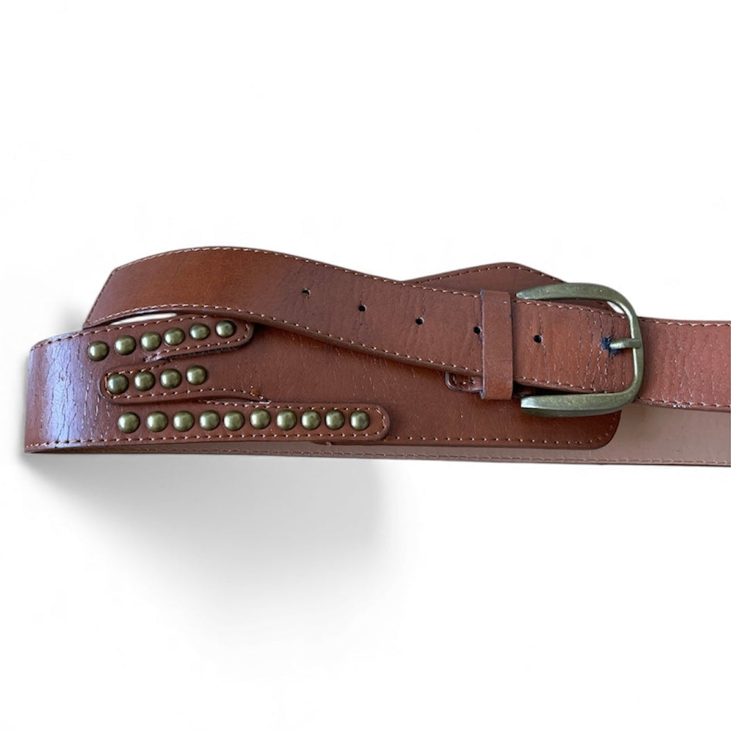 Ceinture en cuir camel New Yorker avec boucle dorée et rivets, longueur 95 cm