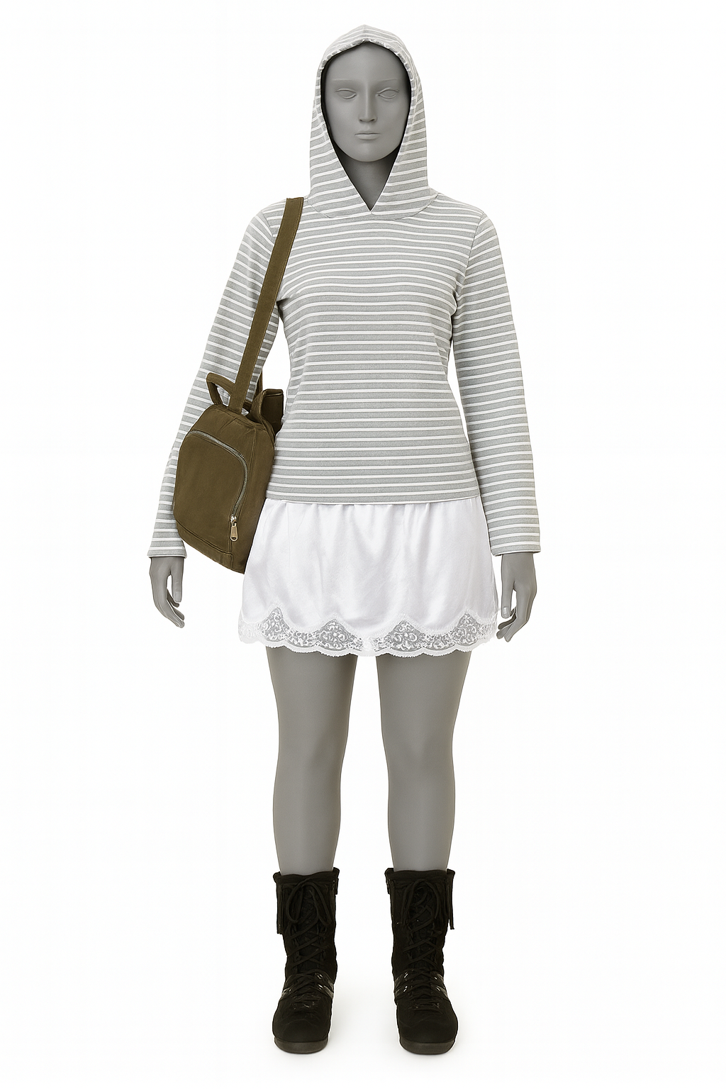 La robe nuisette en satin et dentelle blanche