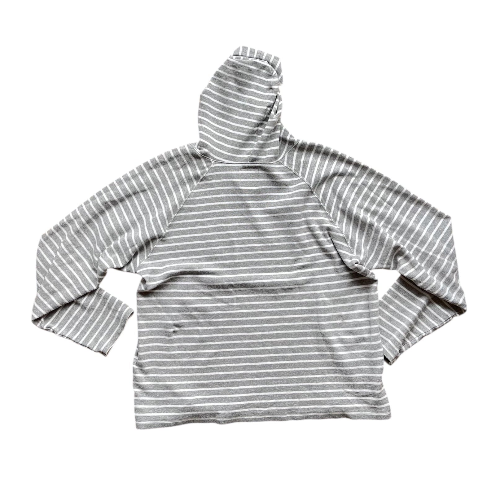 Pull à capuche gris et blanc à rayures horizontales, coupe droite, fabriqué au Japon.