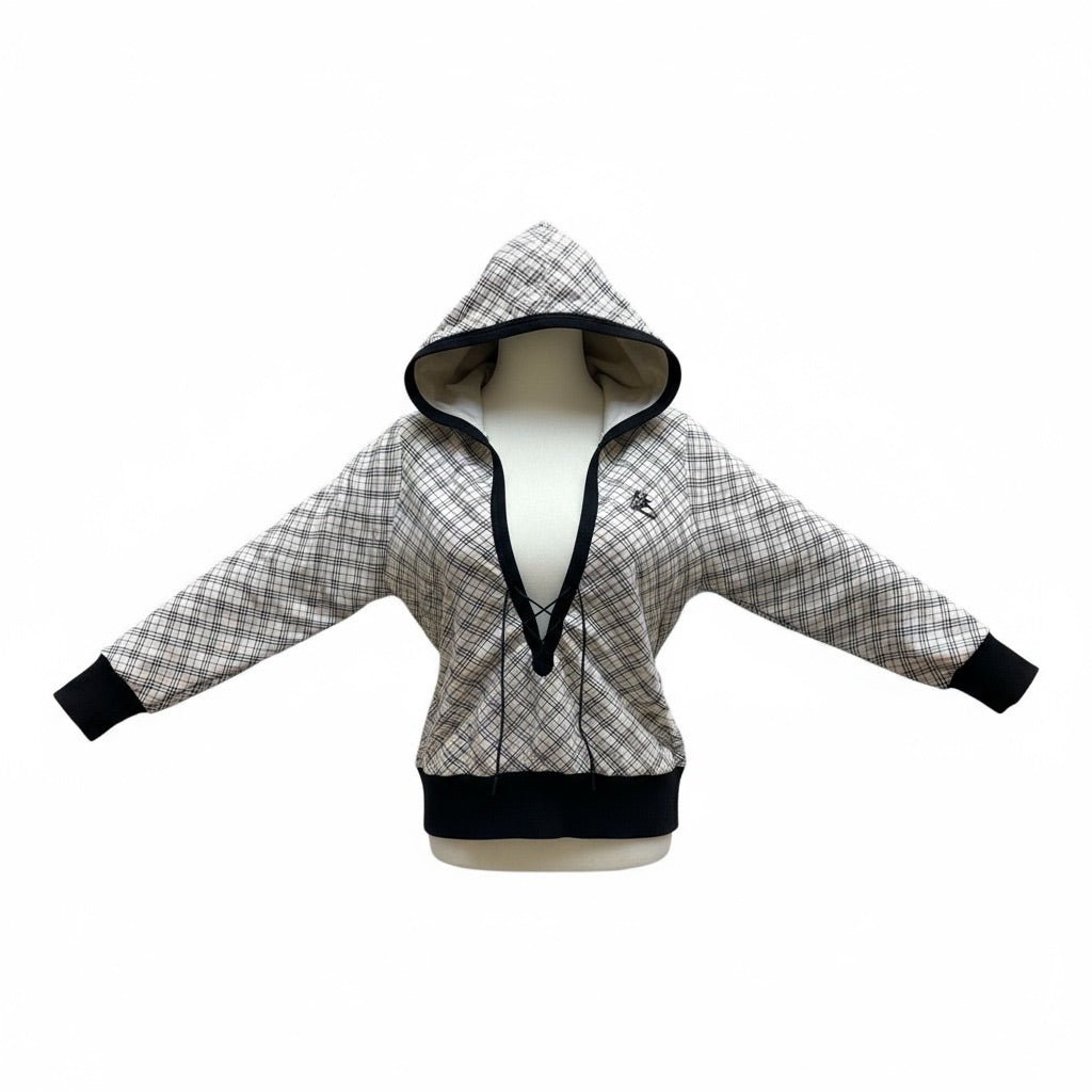 Pull tartan beige Burberry Blue Label avec capuche et décolleté lacé, logo bordeaux, taille 38